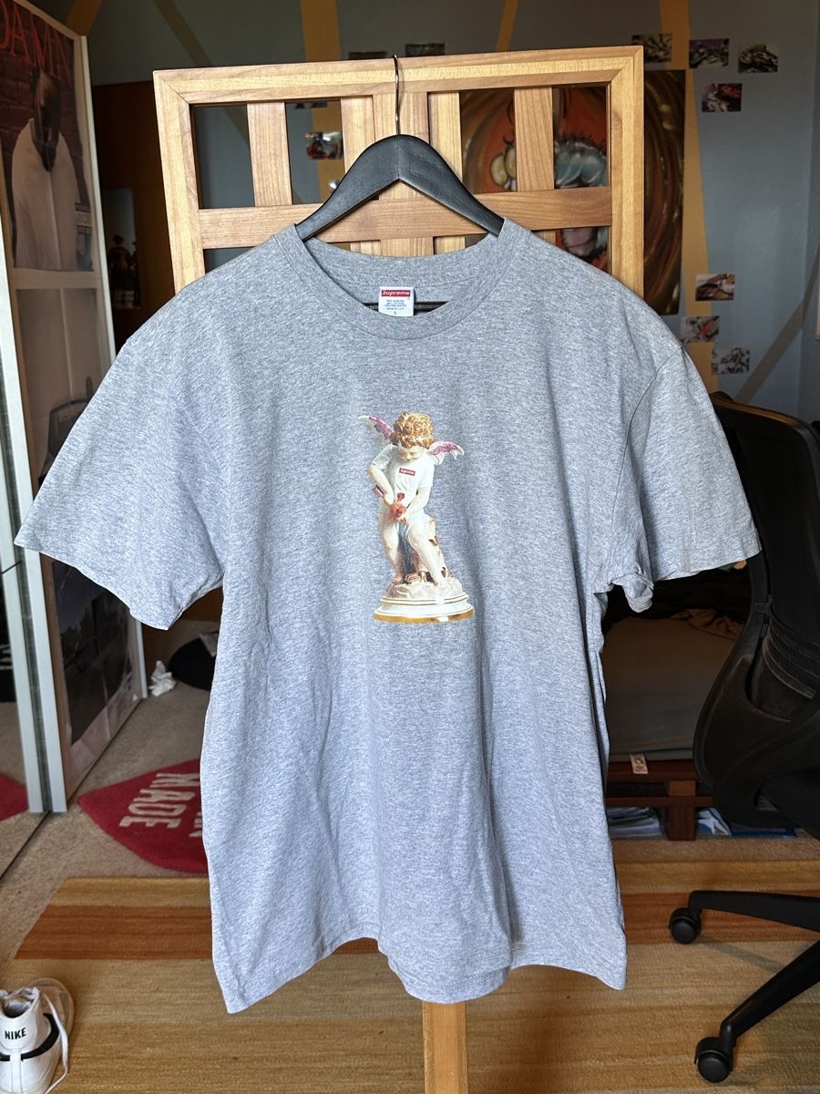 Supreme T-shirt: Supreme Cupid T-shirt size L – Usato da Villars-Burquin venduto da Iliasso
