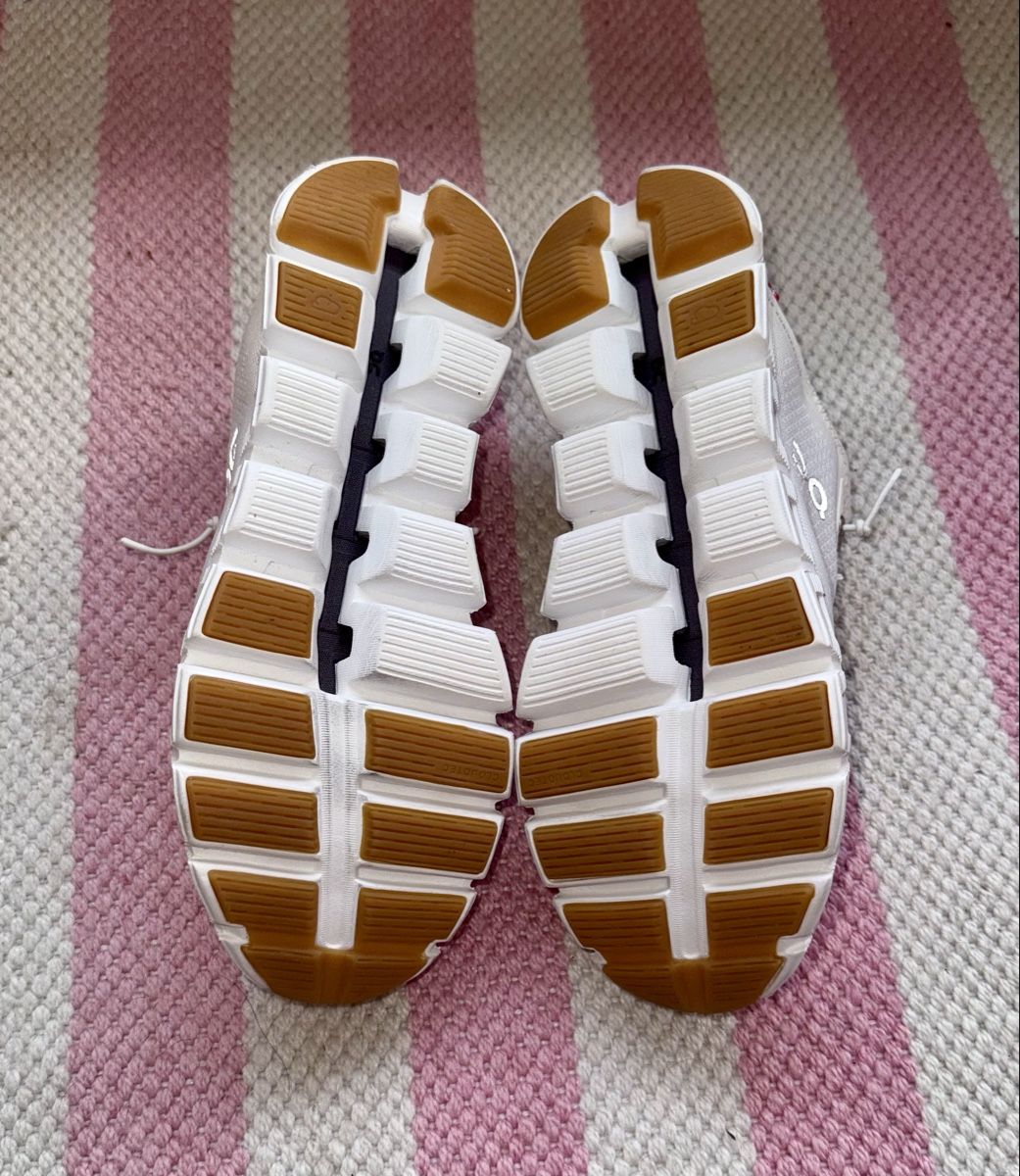 On Scarpe da donna: On Cloud Coast Damen Running Shoe – Usato da Oberengstringen venduto da Vintschentz 1