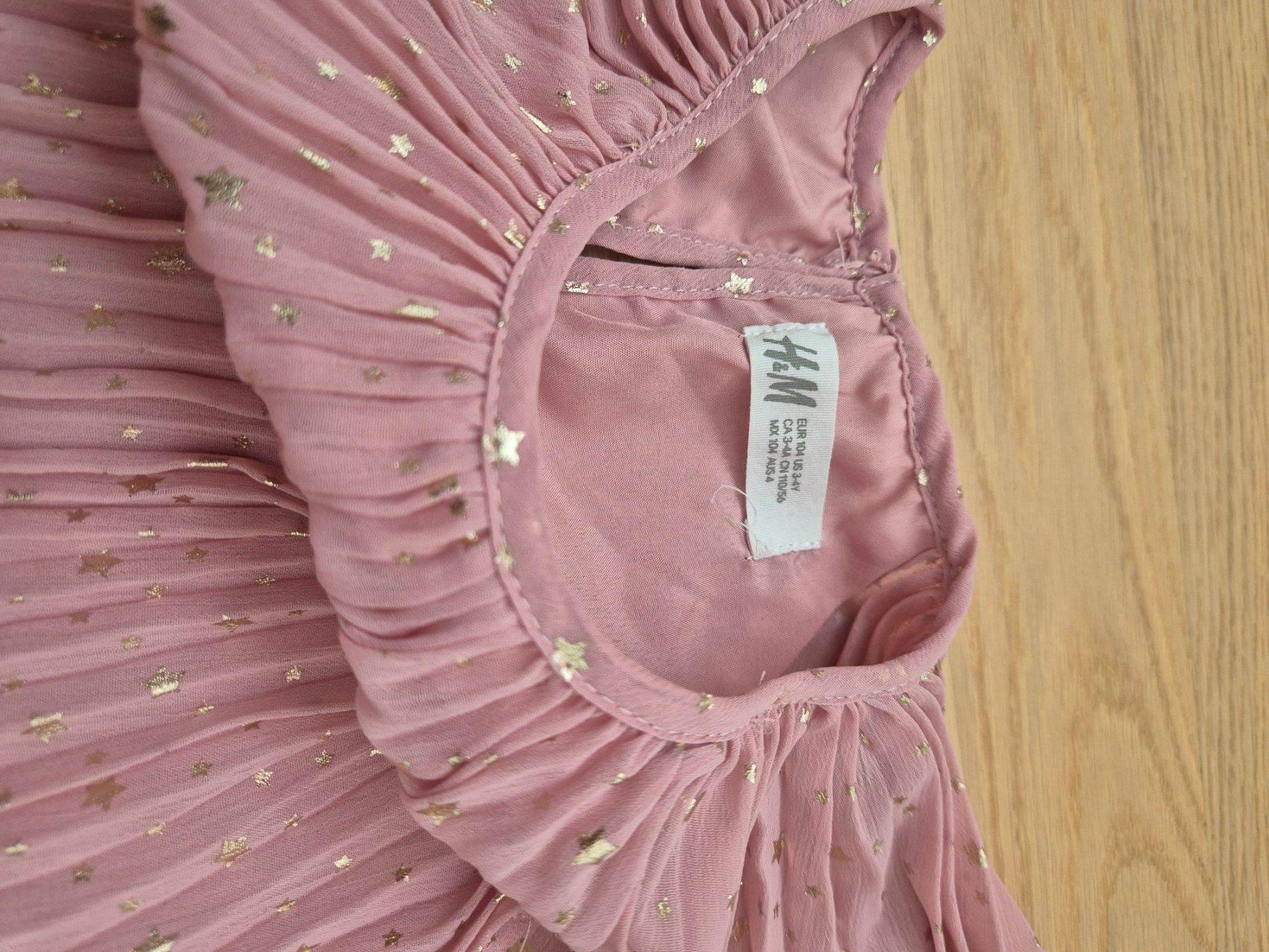 H&M Vestiti & Gonne: Weihnachtskleid H&M 104 – Usato da Pfäffikon SZ venduto da Ka6ka 1
