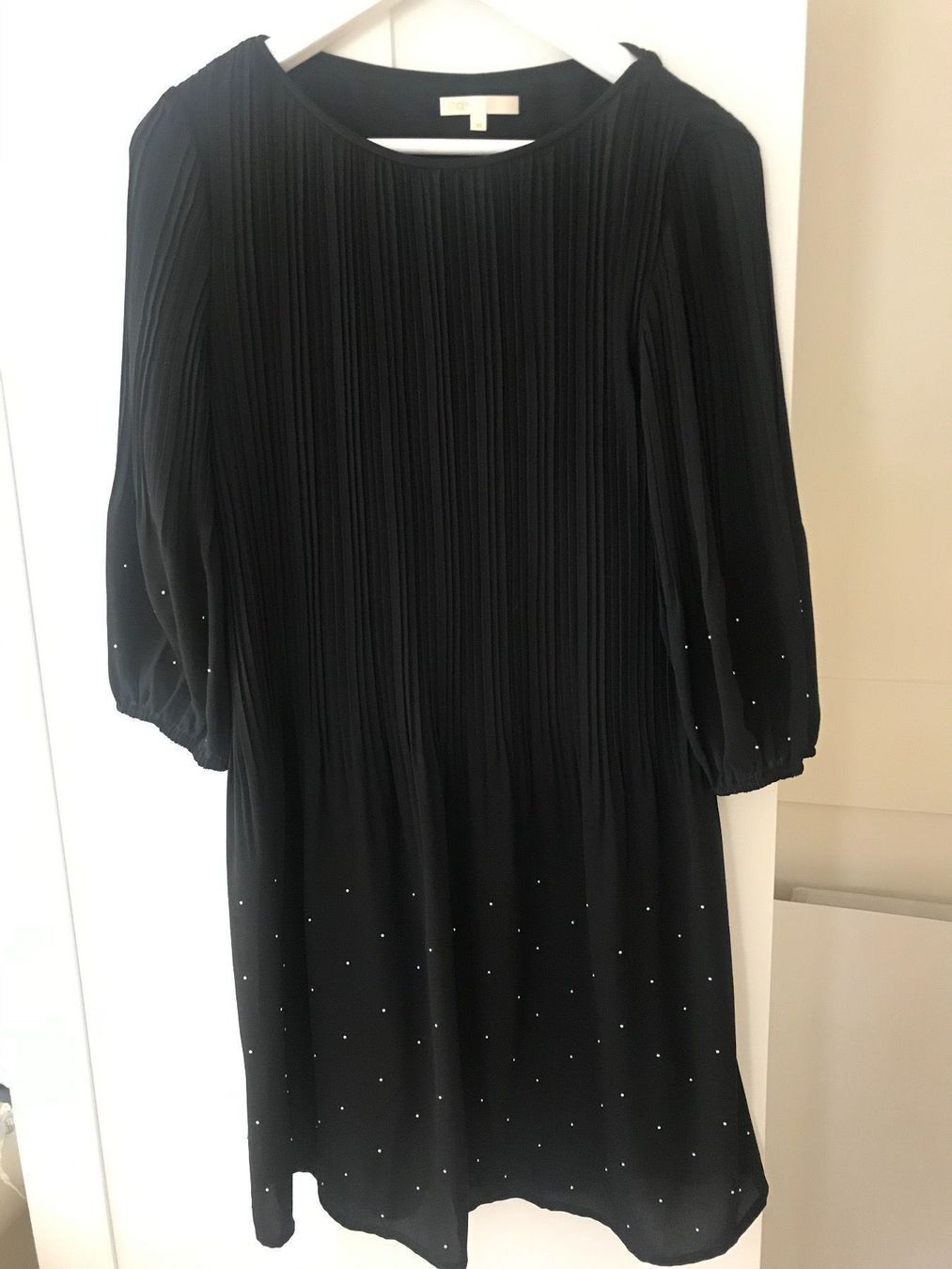 Maje Vestiti: Black Maje Dress – Nuovo (secondo la descrizione) da Zürich venduto da jujusi