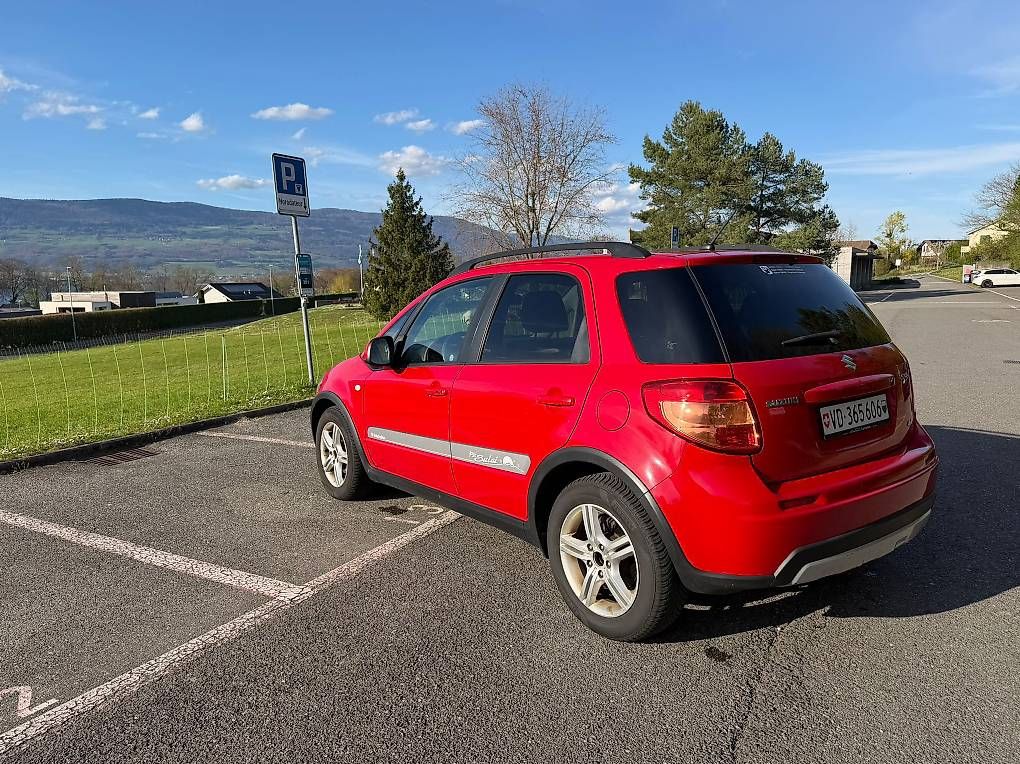 Suzuki Automobili: Suzuki 4x4 automatique – Usato da Pully venduto da aleksandraheld 1