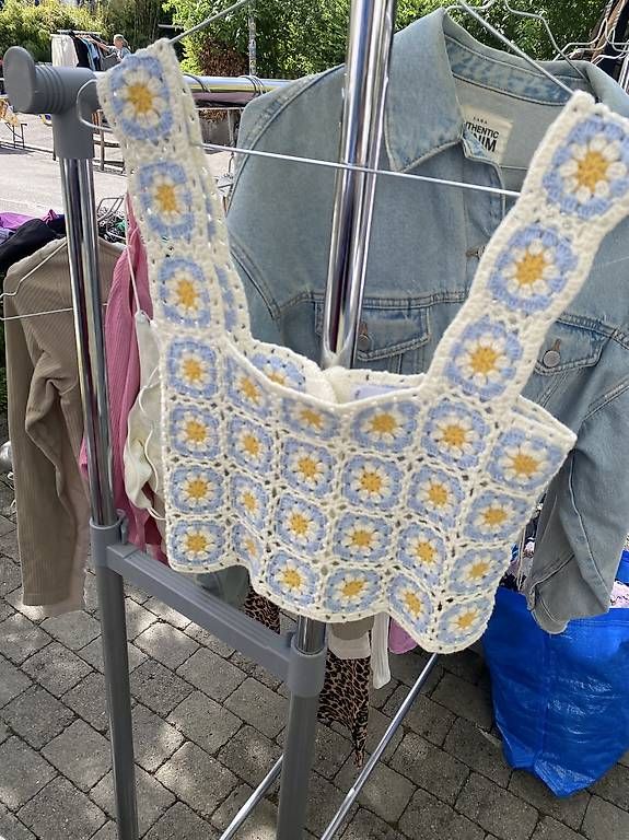 Mango Tops: gehäkeltes top croched top blumen – Gebraucht aus Bern von n-dine