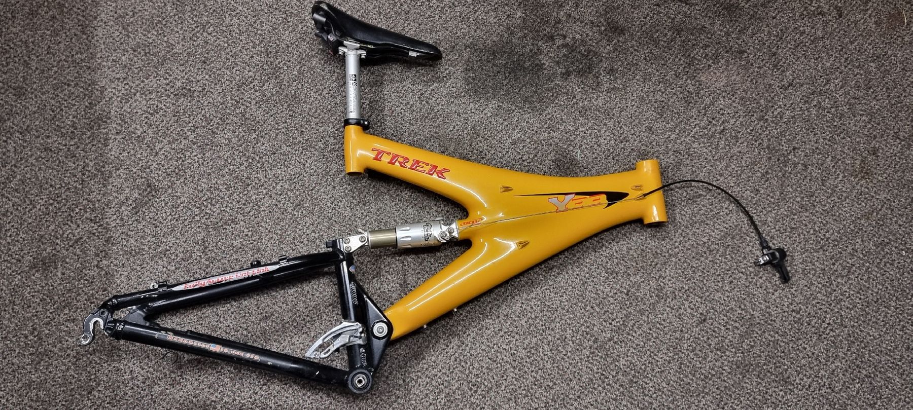 Trek Ersatzteile: Trek Y33 Rahmen – Gebraucht aus Seon von Stibinio