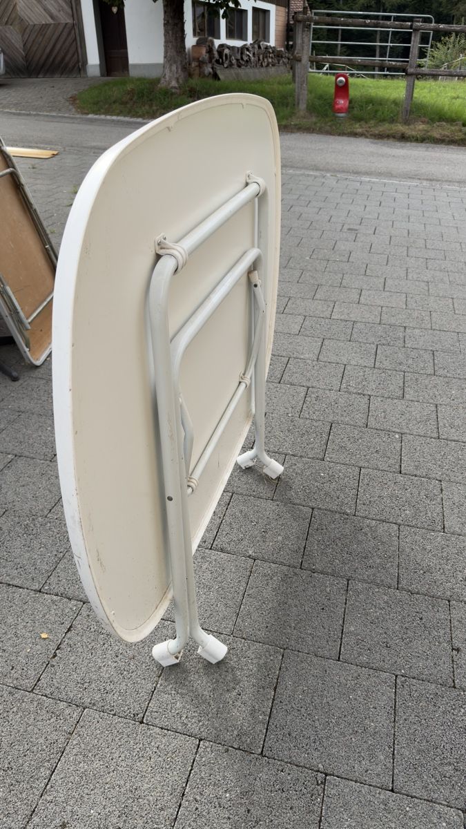 Tavoli: Gartentisch/Campingtisch weiss, klappbar – Usato da Thunstetten venduto da Specht71 1