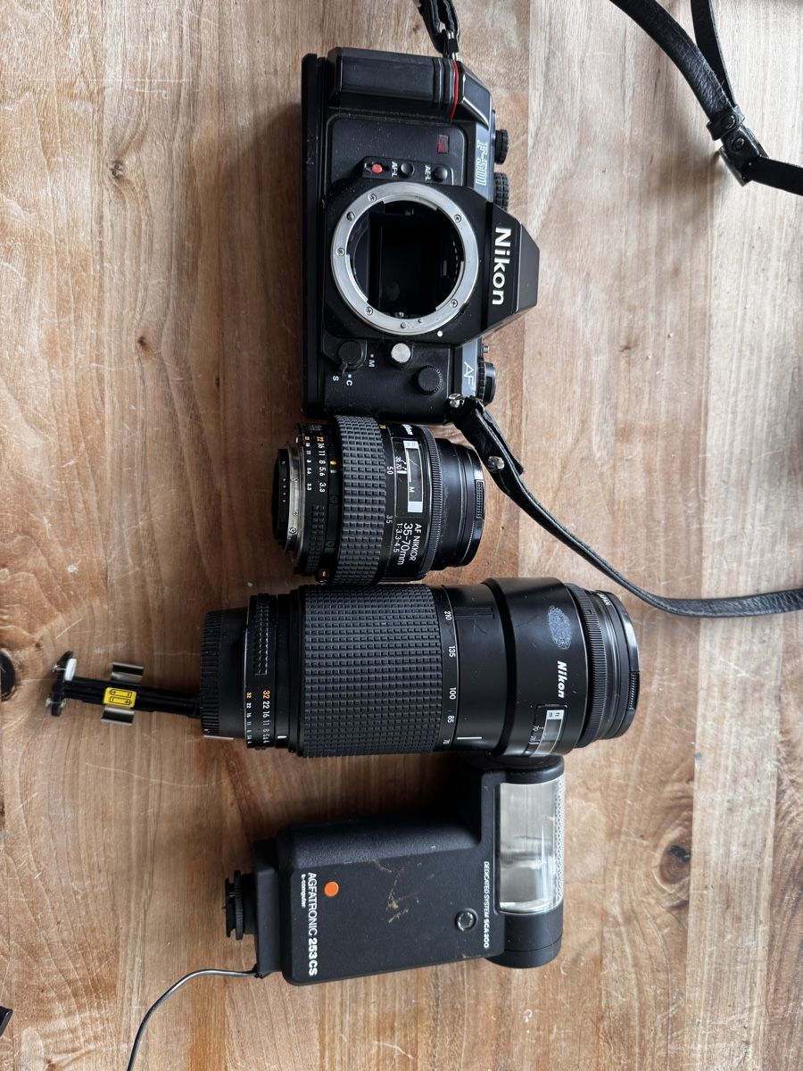 Nikon Fotocamera: Nikon F-501 – Usato da St-Légier-Chiésaz venduto da zik_q8g7