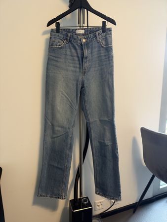 Jean bleu Bershka taille 38 
