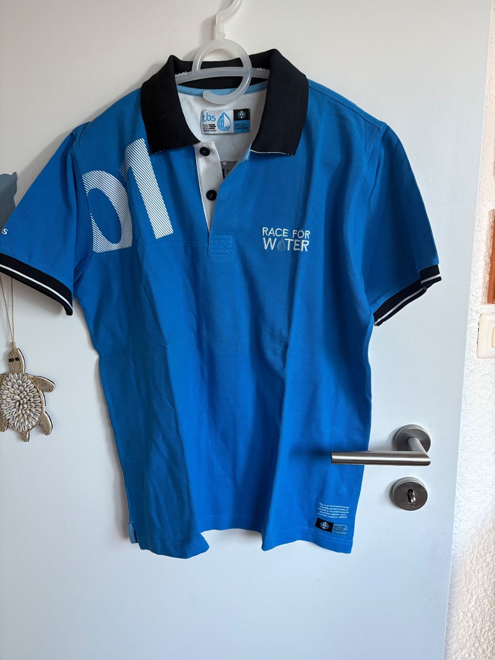TBS Magliette Polo: Polo TBS bleu "Race for Water" – Usato da Lausanne venduto da milou201619