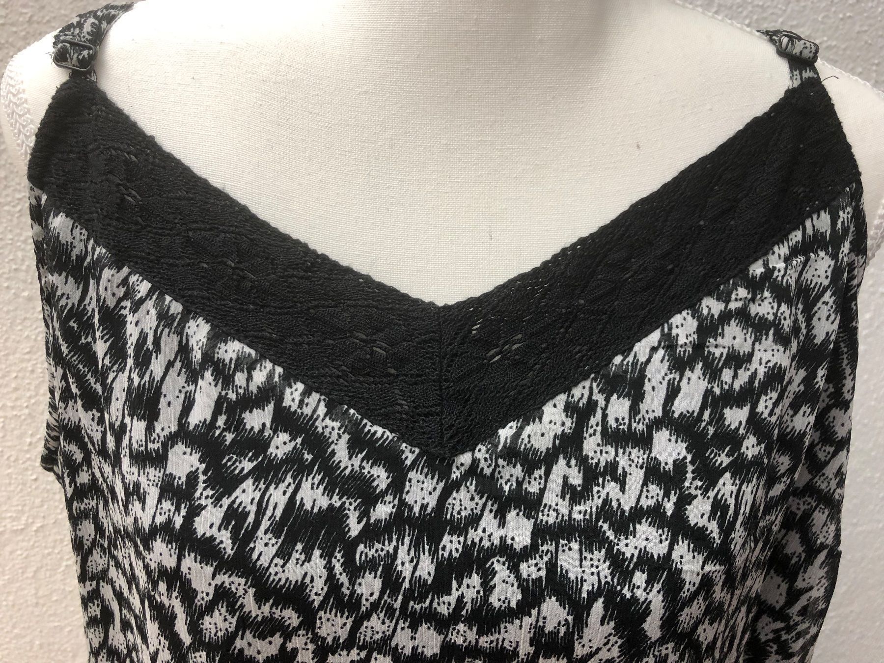Vestiti: Kleid lang. Gr. 44 – Usato da Wallisellen venduto da watcher01 1