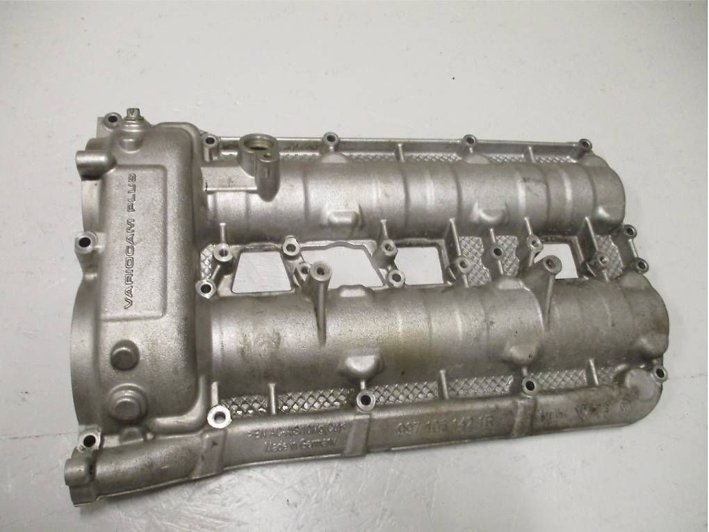 Porsche Alle Autoersatzteile: Porsche Turbo 997 Ventildeckel rechts – Gebraucht aus Brünisried von Elektra08