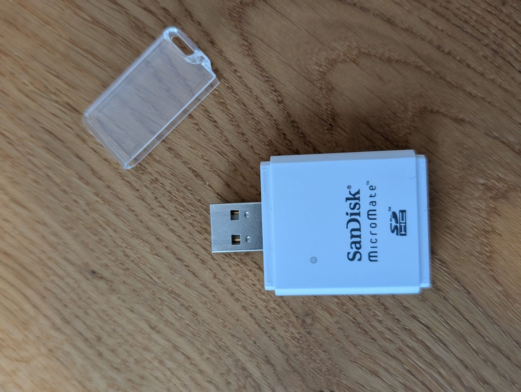 Sandisk Lettori di schede: SanDisk MicroMate USB Kartenleser SD/SDHC Weiss – Usato da Wiezikon b.Sirnach venduto da Romsche 2