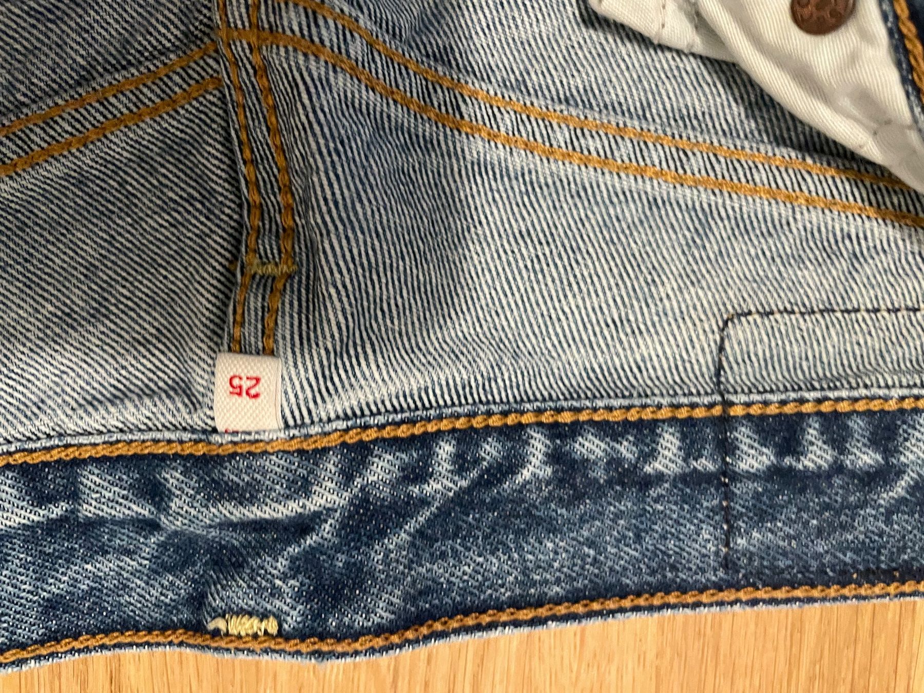 Levi's Jeans: Levis 25 – Gebraucht aus Zürich von ocimen 1
