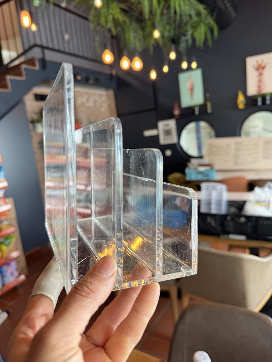 Altro in Decorazioni & Accessori: Plexiglas Ständer  – Usato da Buochs venduto da nik_r7gm 2