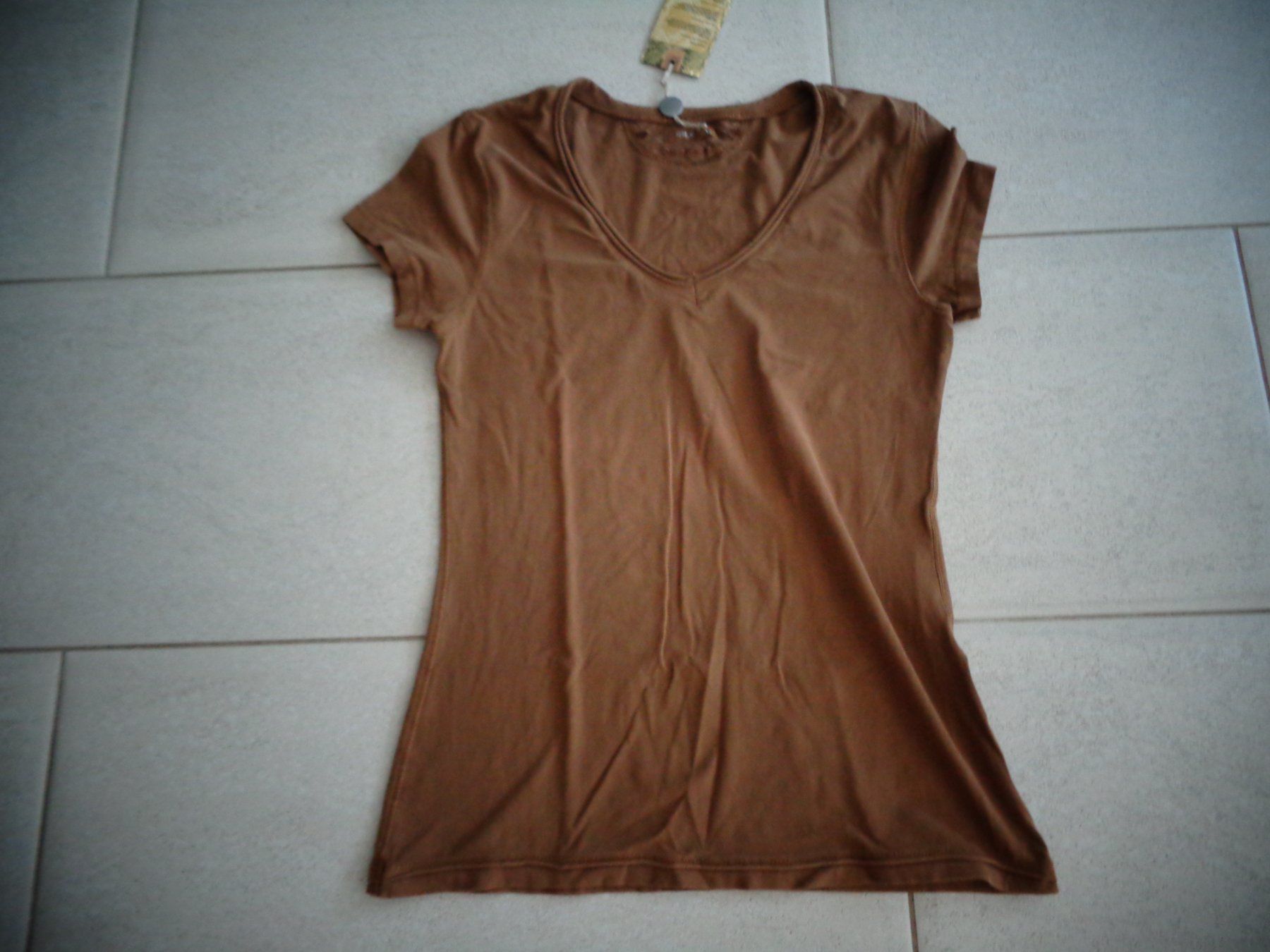 Nile T-shirts: NILE T-SHIRT GR.M  NEU – Neuf (Voir description) à Rotkreuz par Samballi