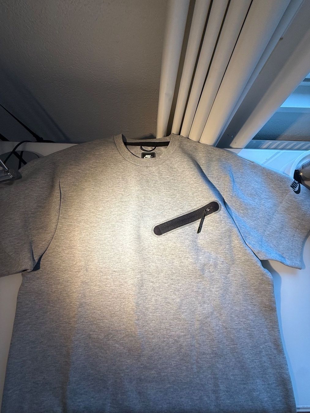 Nike T-shirt: Nike Tech Fleece T-Shirt – Usato da Freienbach venduto da casciatoalessandro