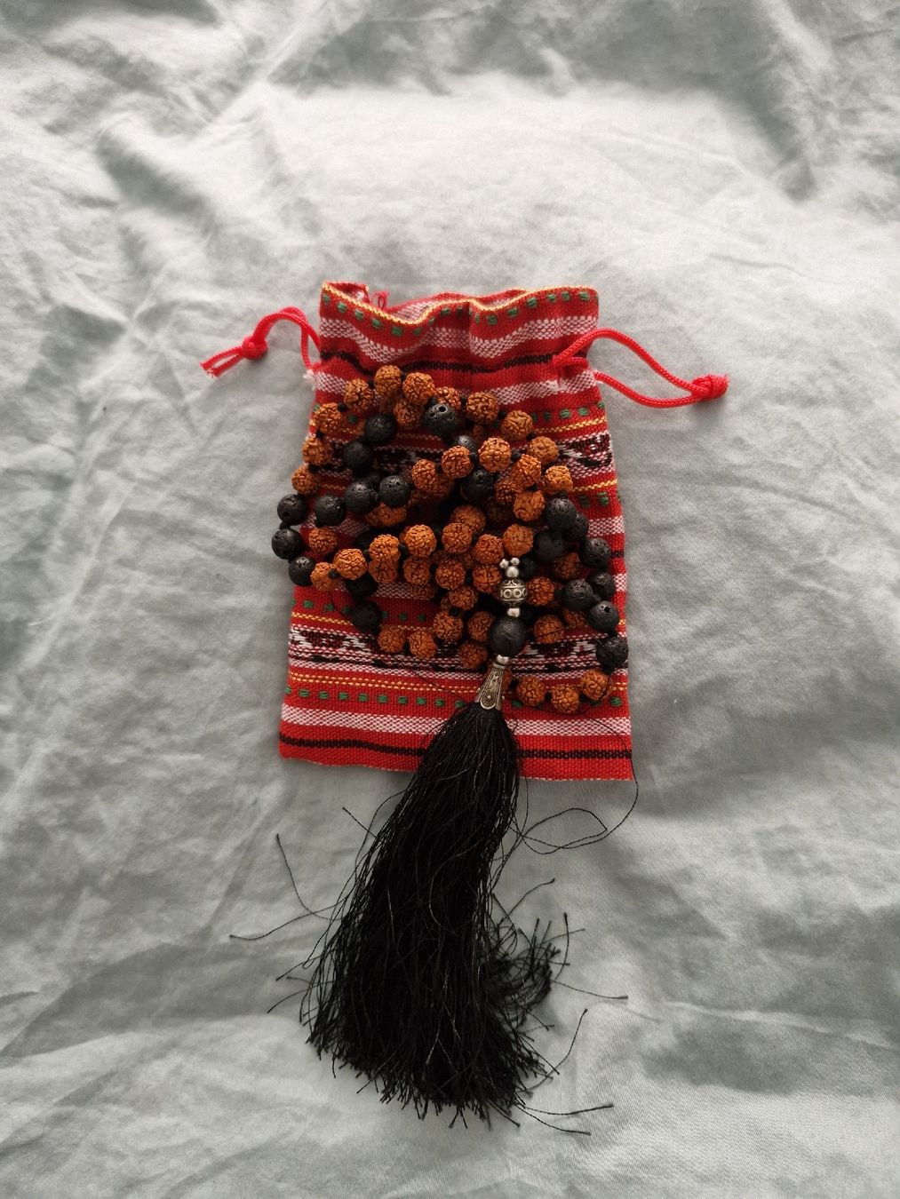 Catenine: Mala Kette (Lavastein) mit Beutel – Nuovo (secondo la descrizione) da Schaffhausen venduto da kev_y5tj 1