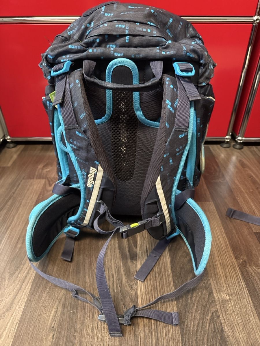 Ergobag Borse & Zaini: Ergobag Cubo Schulrucksack Orca mit Zubehör – Usato da Ehrendingen venduto da Sansav 3