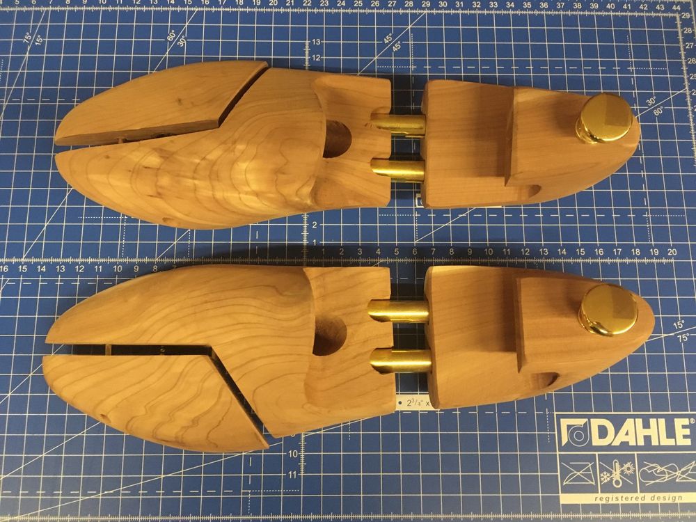 Embauchoir à chaussures avec chausse-pied EU 42-43 en bois de cèdre