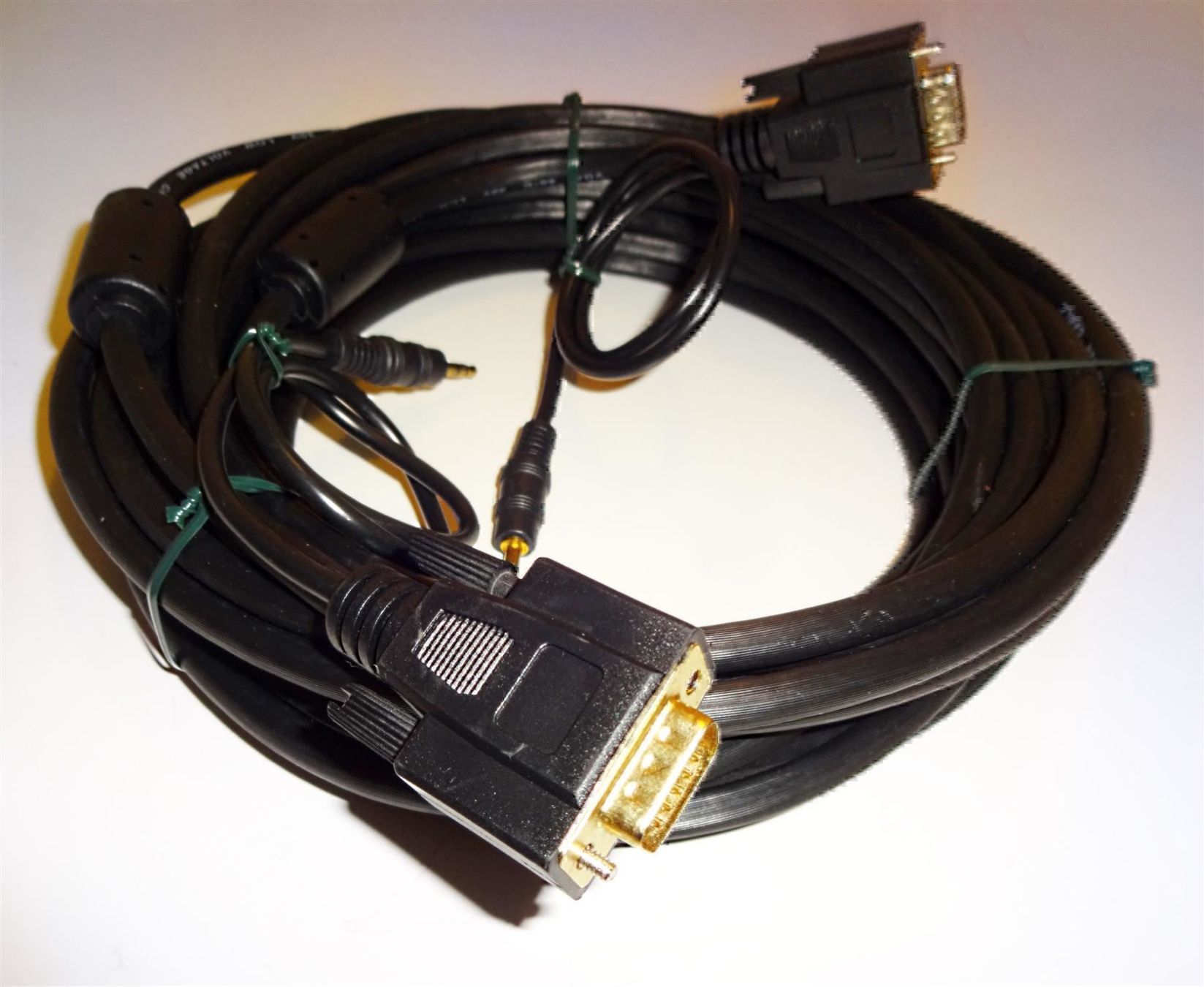 Kabel: Roline VGA-Kabel 11.04.5160AR -1 Stück- – Gebraucht aus St. Gallen von WWL