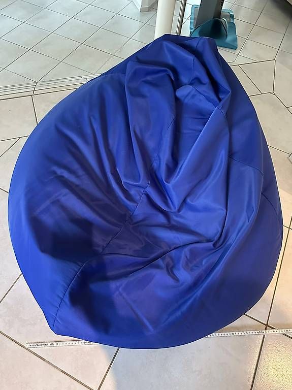 Poltrone: Pouf bleu Blauer Sitzsack 80 x 60 cm – Usato da Sonceboz-Sombeval venduto da michael.l 1