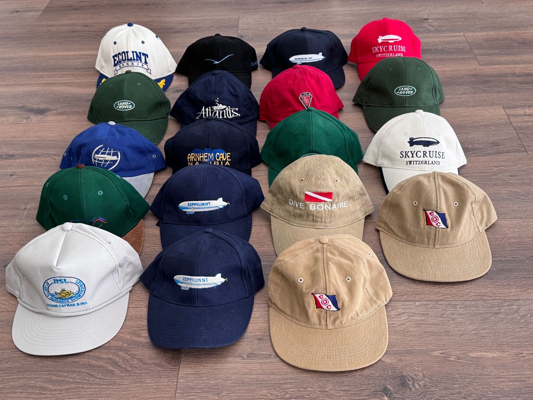 Hüte, Mützen & Caps: Lot de 19 caquettes pour homme (très bon état) – Gebraucht aus Genève von New-York12 5