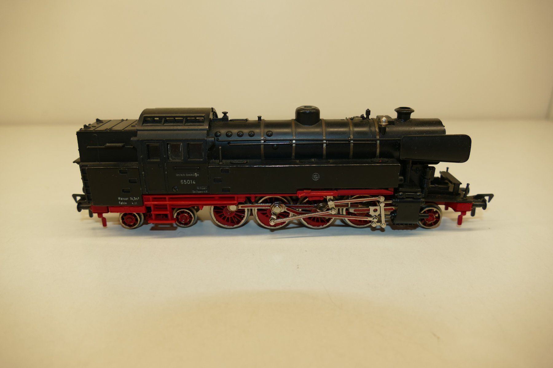 Fleischmann Modelleisenbahnen: Fleischmann H0: DB Tenderdampflok BR65 – Gebraucht aus Niederhasli von rail-duerst 2