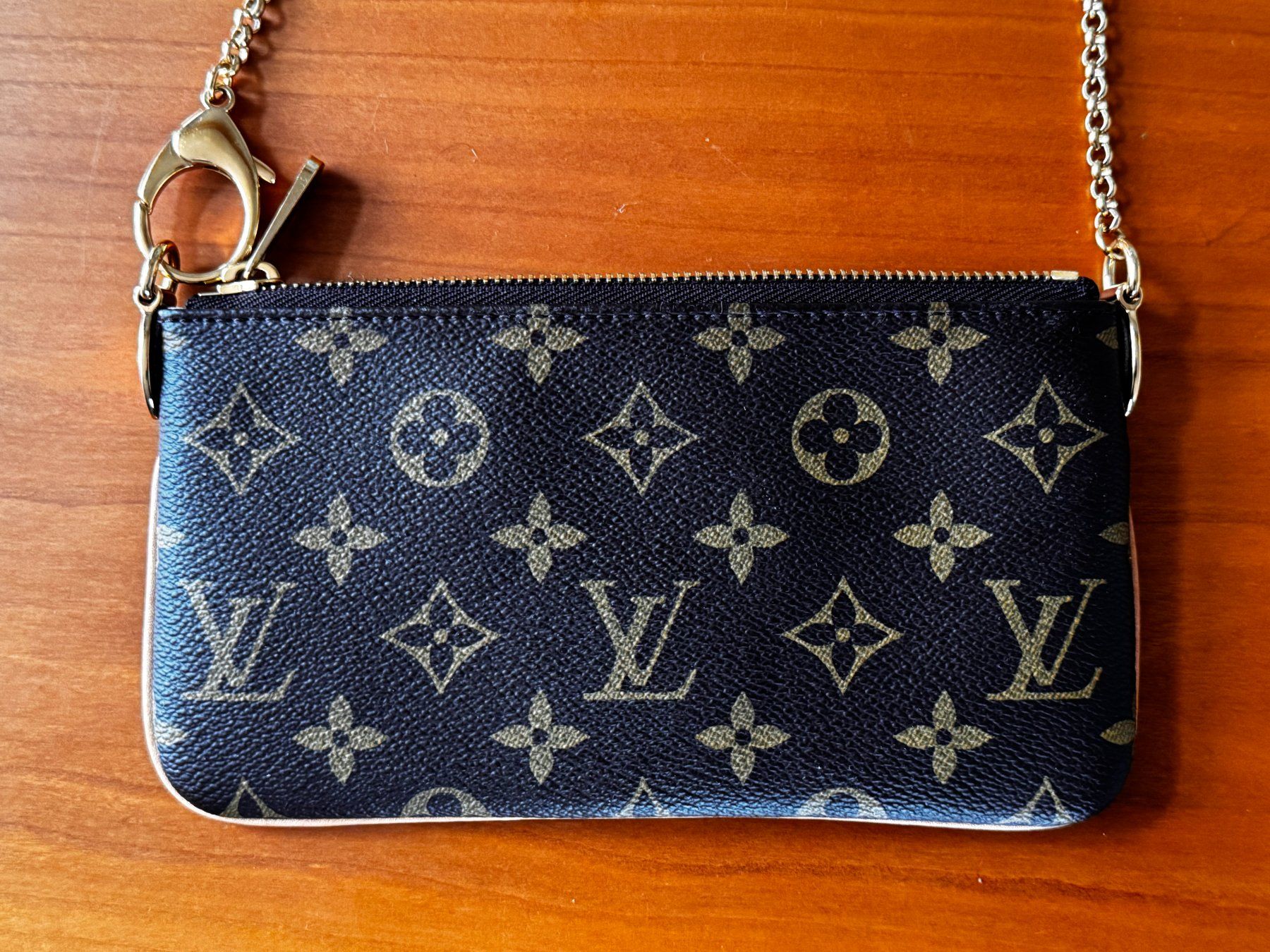 Louis Vuitton Taschen für Damen: Pochette Louis Vuitton Milla Monogram - Clutch / Sac à main – Gebraucht aus Vufflens-le-Château von frank_b 2
