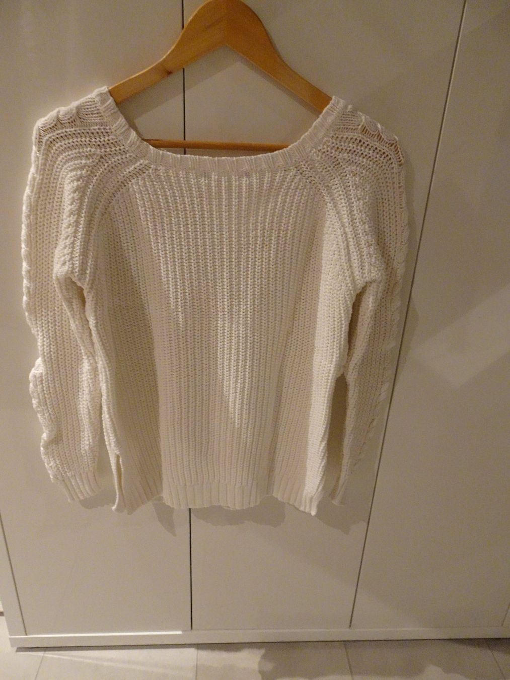 Maglioni & Felpe: Weisser Pullover Baumwolle Gr. XS - 231117 – Usato da Küssnacht am Rigi venduto da Good4Deckeli 1