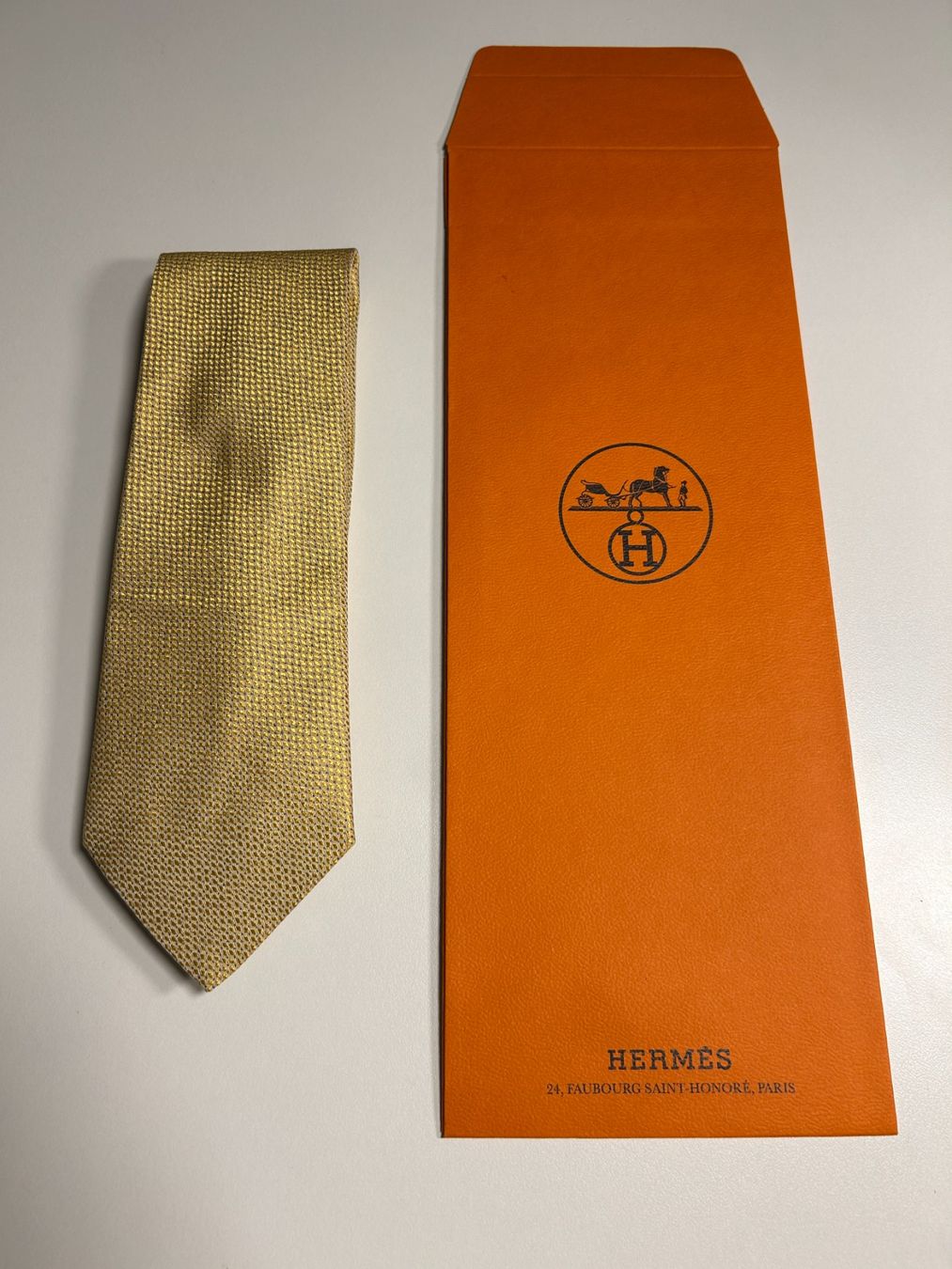 Hermès Cravatte: Hermès Taft Krawatte – Nuovo (secondo la descrizione) da Bern venduto da kurtikobolt74