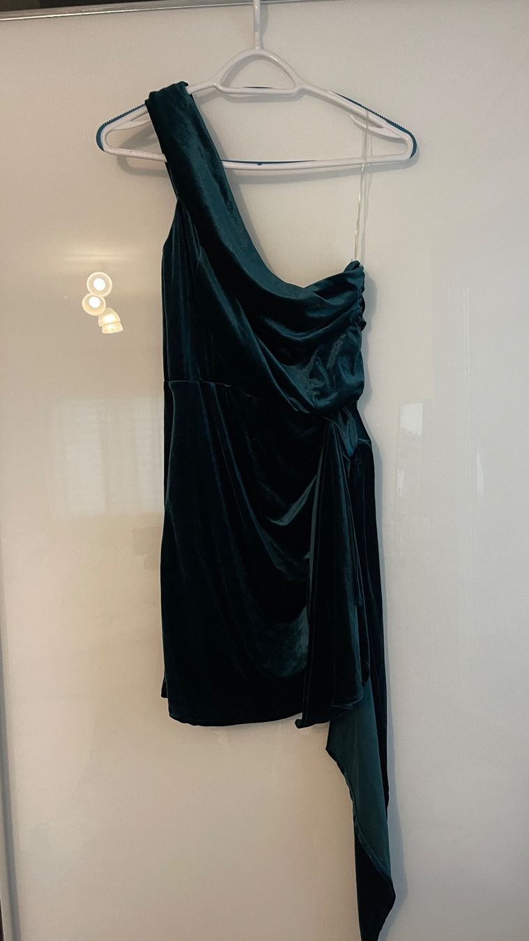 Kleider: Kleid von TFNC – Neu (gemäss Beschreibung) aus Lausen von sim_hgp6 1