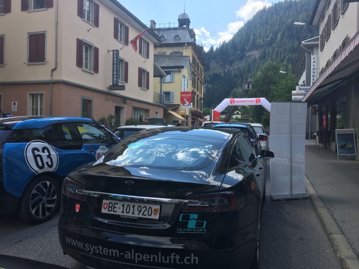 Tesla Autos: Tesla Model S Elektroauto schwarz gebrauchter Zustand – Défectueux à Leuzigen par mac_s5sn 2