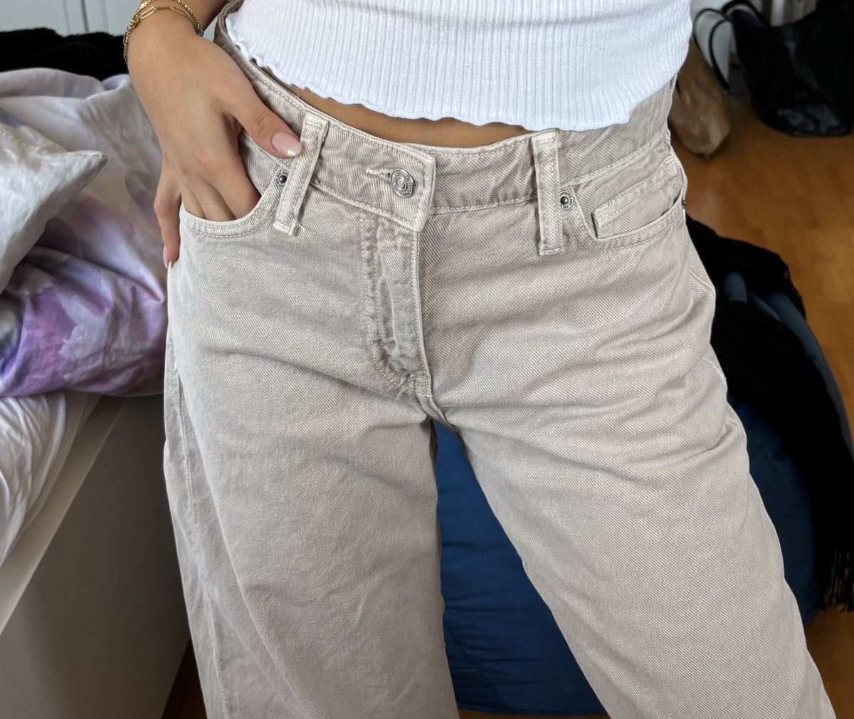 Mango Jeans: Beige Jeans Mango – Neu (gemäss Beschreibung) aus Basel von Vaniiiy 2