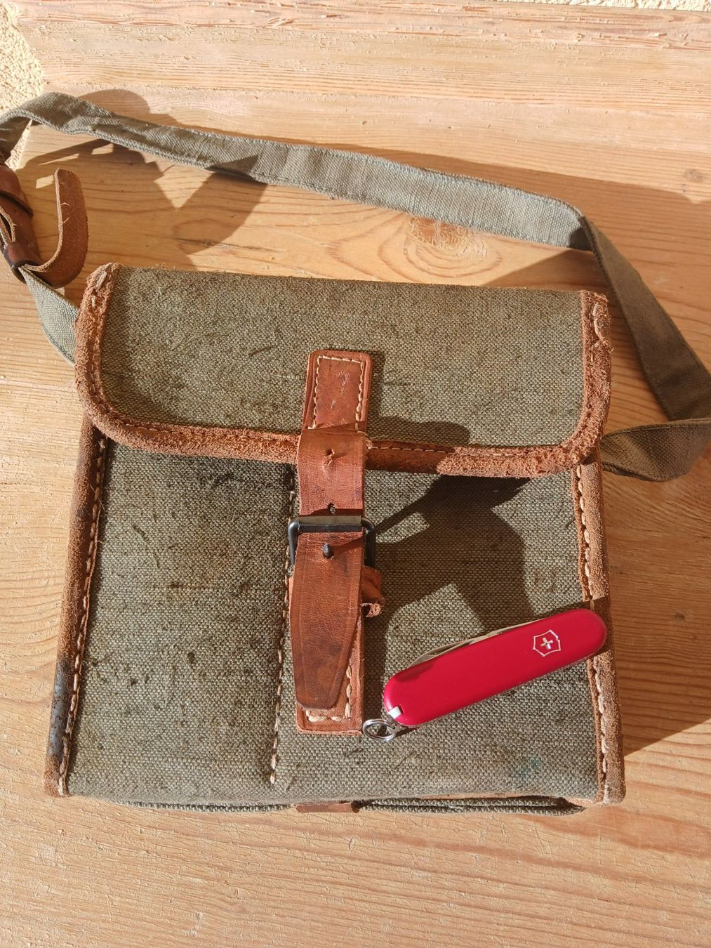 Schweizer Armee Taschen: Armee Tasche – Gebraucht aus Steffisburg von ursusmaritimus