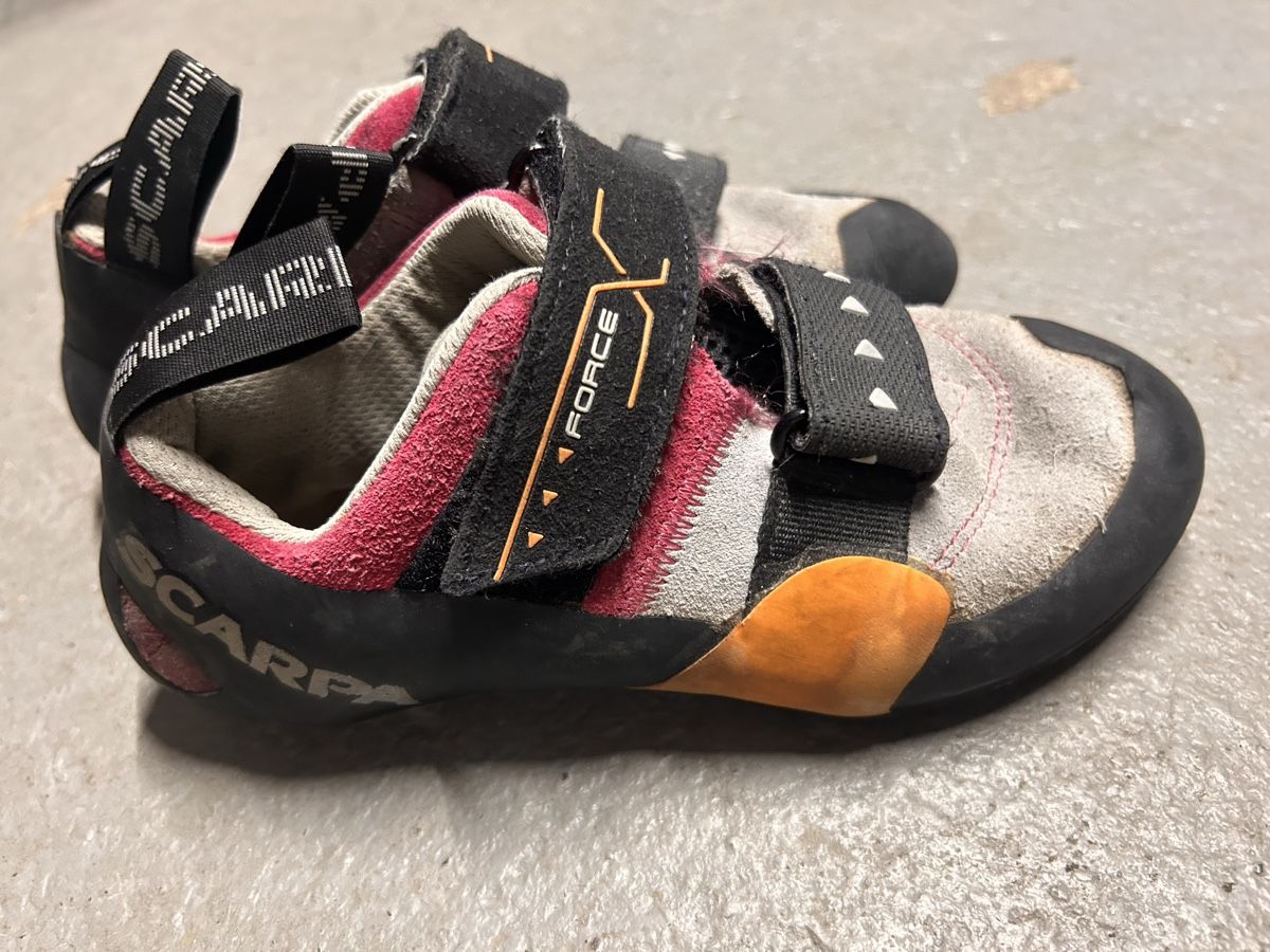 Kletterwände & Klettergriffe: Kletterfinken Scarpa – Gebraucht aus Zürich von Reka05 2
