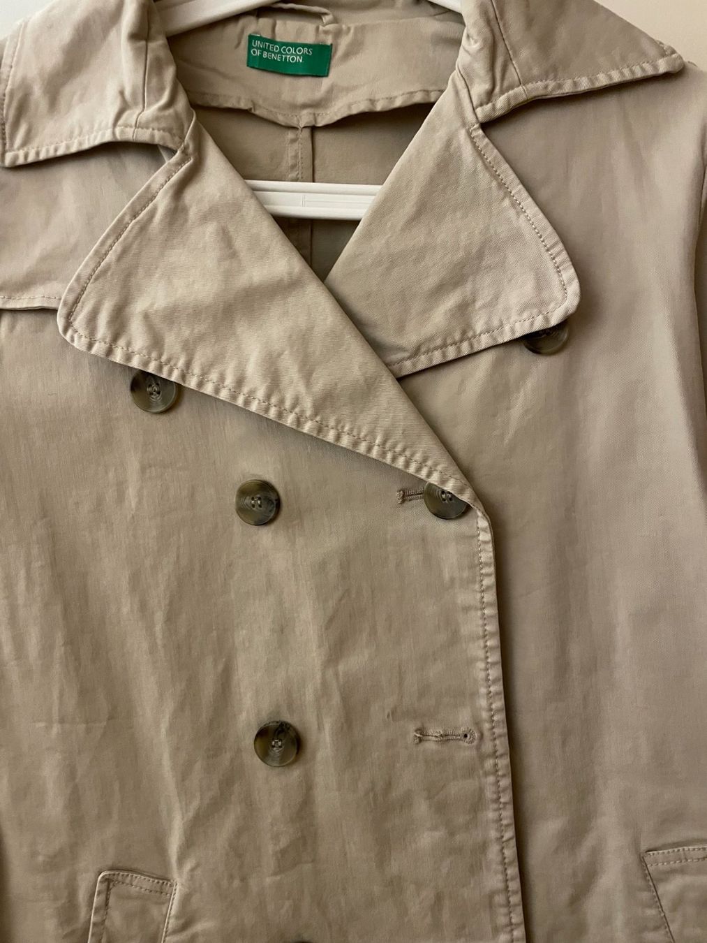 Benetton Cappotti: BENETTON Trenchcoat, Beige, size 40 – Usato da Crans VD venduto da RM0709 1