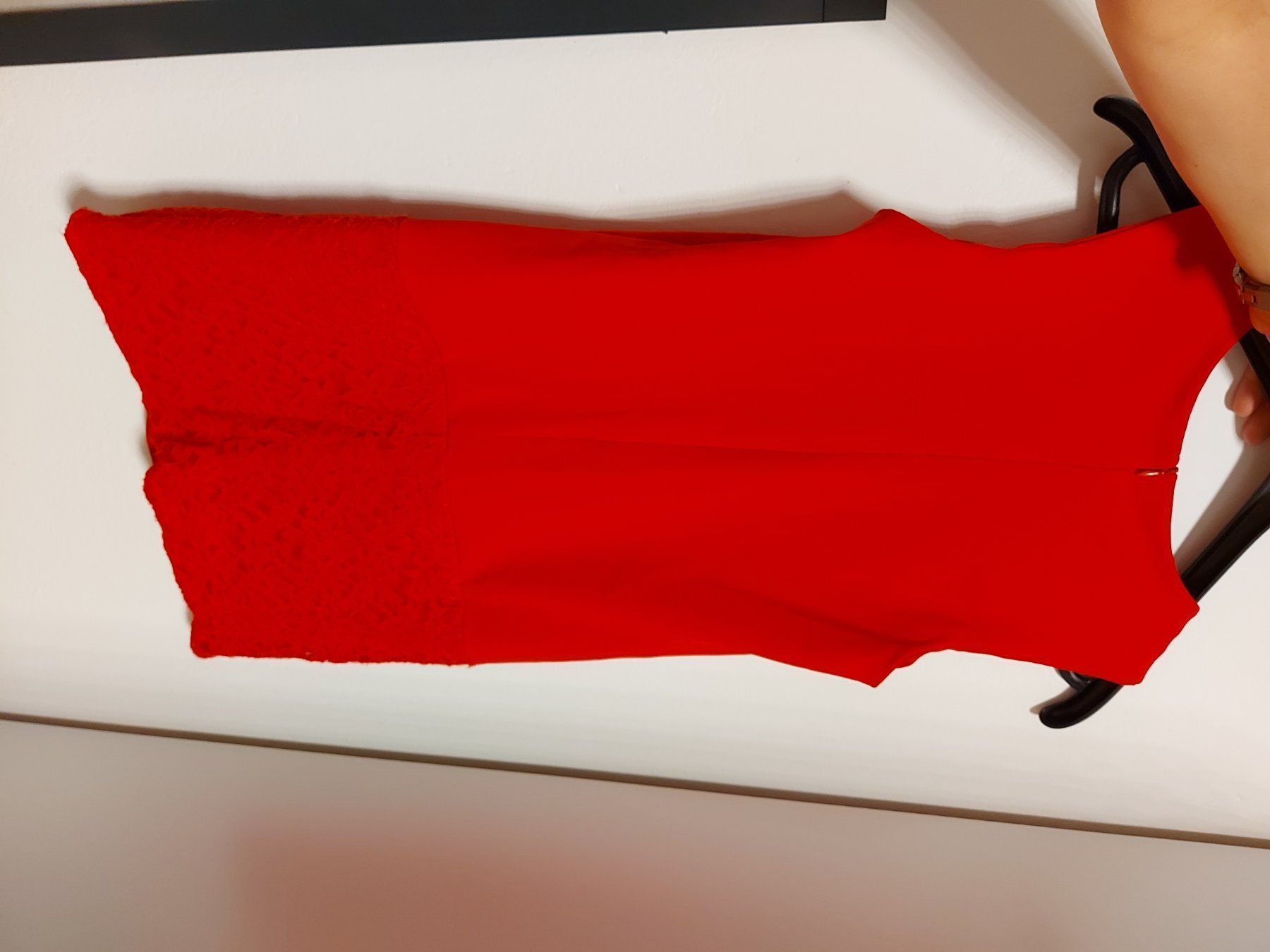 Vestiti: Vestito casual rosso corto elasticizzato e pizzo patch work – Usato da Coldrerio venduto da Addicted2Art 3