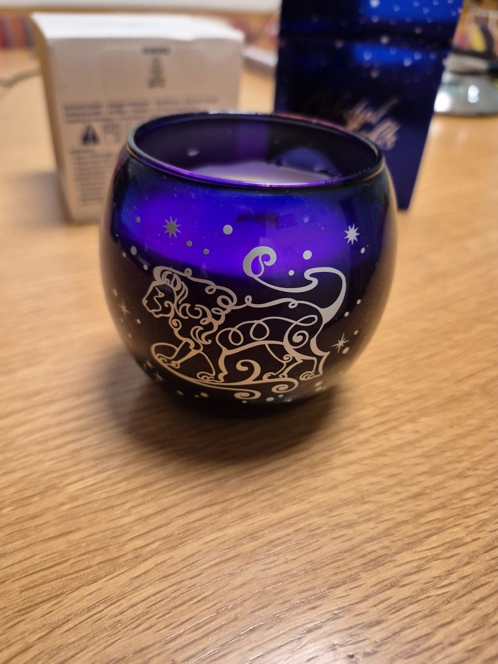 Partylite Candele: Partylite Duftwachsglas Loewe Celestial Lights – Nuovo (secondo la descrizione) da Buttikon SZ venduto da sefa02