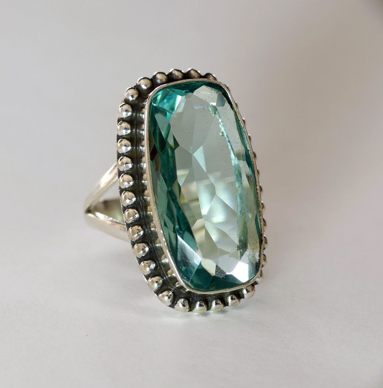 Anelli: Silberring 925 mit grünem Amethyst – Nuovo e nell'imballaggio originale da Matten b. Interlaken venduto da kero71