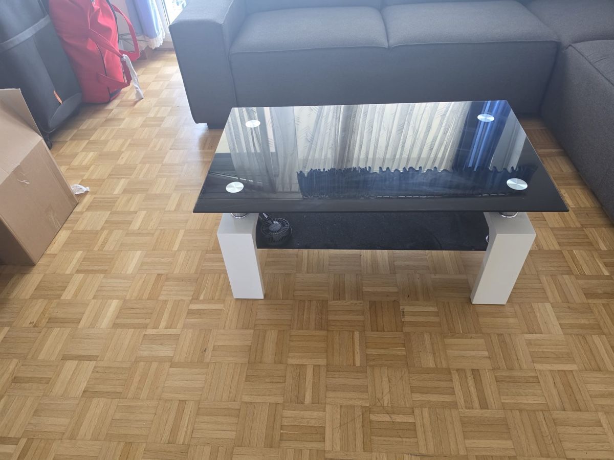 Tische: Couchtisch  – Gebraucht aus Wetzikon ZH von api_cbv8 1