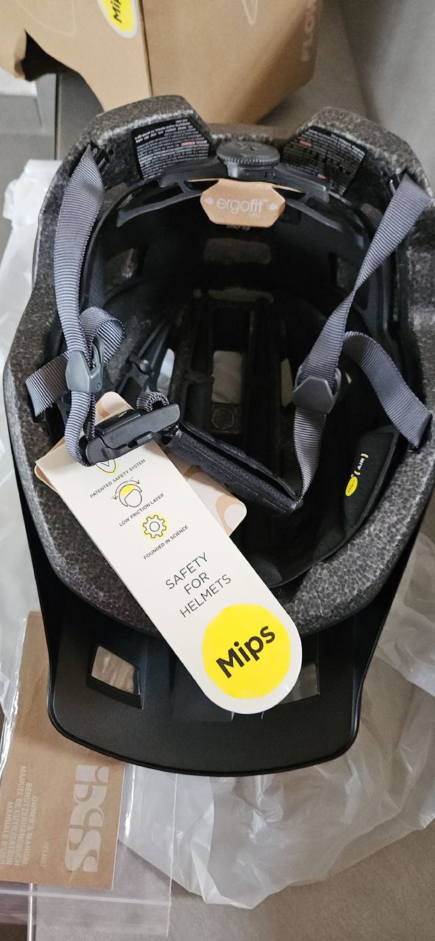 IXS Caschi: Neuer, ungetragener IXS Flow 1.0 MIPS Helm, Black-Graphite, – Nuovo e nell'imballaggio originale da Mauensee venduto da Padai 1