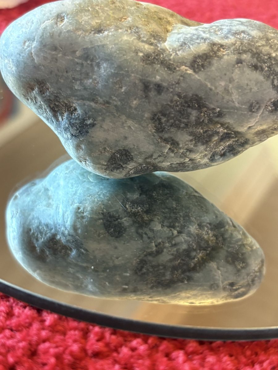 Mineralien & Heilsteine: Naturstein/ Rhon/ Schweiz  – Gebraucht aus Murten von Tzaugg 2