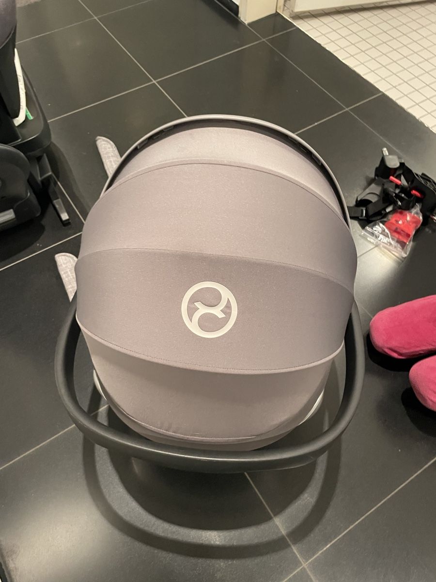 Cybex Seggiolini per auto: Cybex Cloud Q inkl. Base Q-Fix, unfallfrei – Usato da Erlenbach ZH venduto da Mary_sk 2