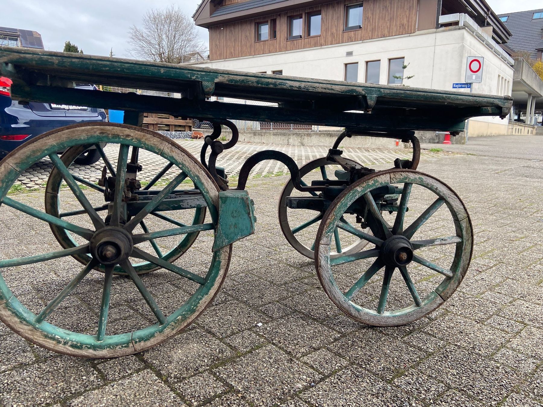 Rimorchi: Handwagen aus Holz – Usato da Sarmenstorf venduto da Poetteler