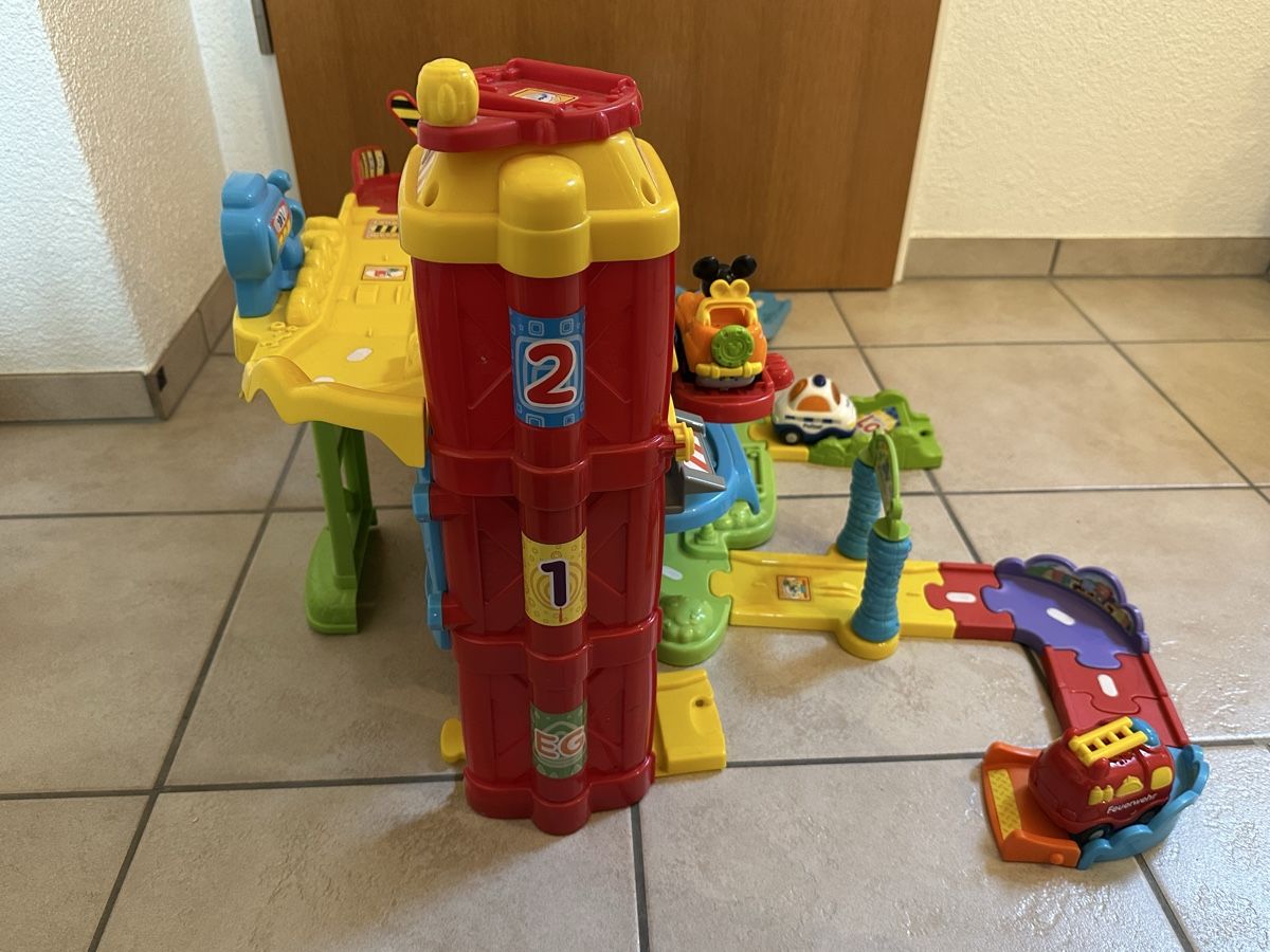 Vtech Giocattoli: Tut tut Flitzer Garage – Usato da Allschwil venduto da gassera01 2