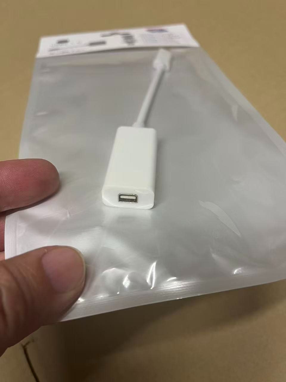 Unità & Adattatore: USB C Thunderbolt 3 auf Thunderbolt 2 AdapterMacBook – Nuovo (secondo la descrizione) da Kirchdorf AG venduto da Lionstein 2