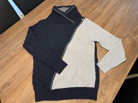 Trendiger Strickpullover mit Zipper
