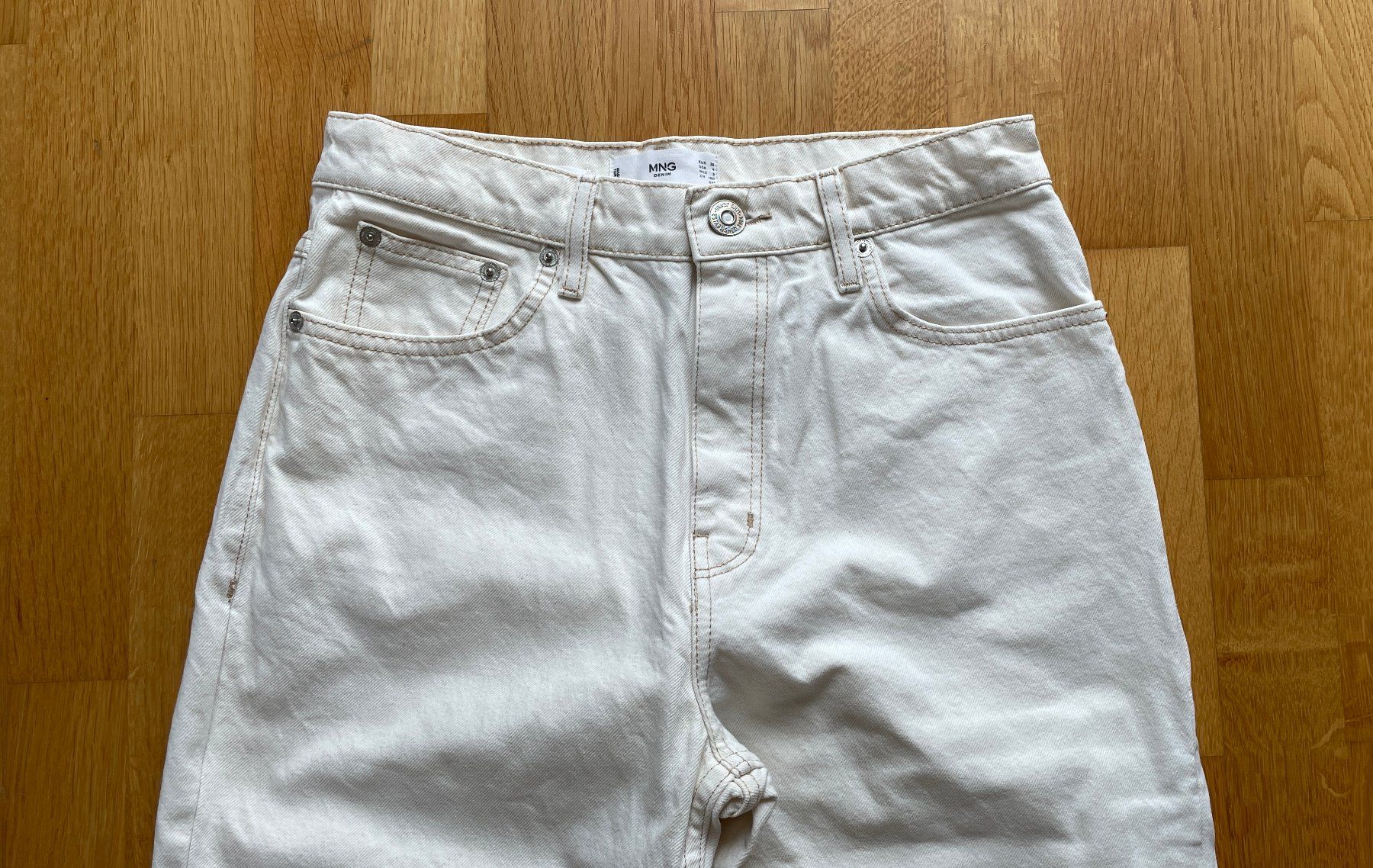 Mango Jeans: Mom Jeans Mango Grösse 36 – Nuovo (secondo la descrizione) da Burgdorf venduto da Crown. 1
