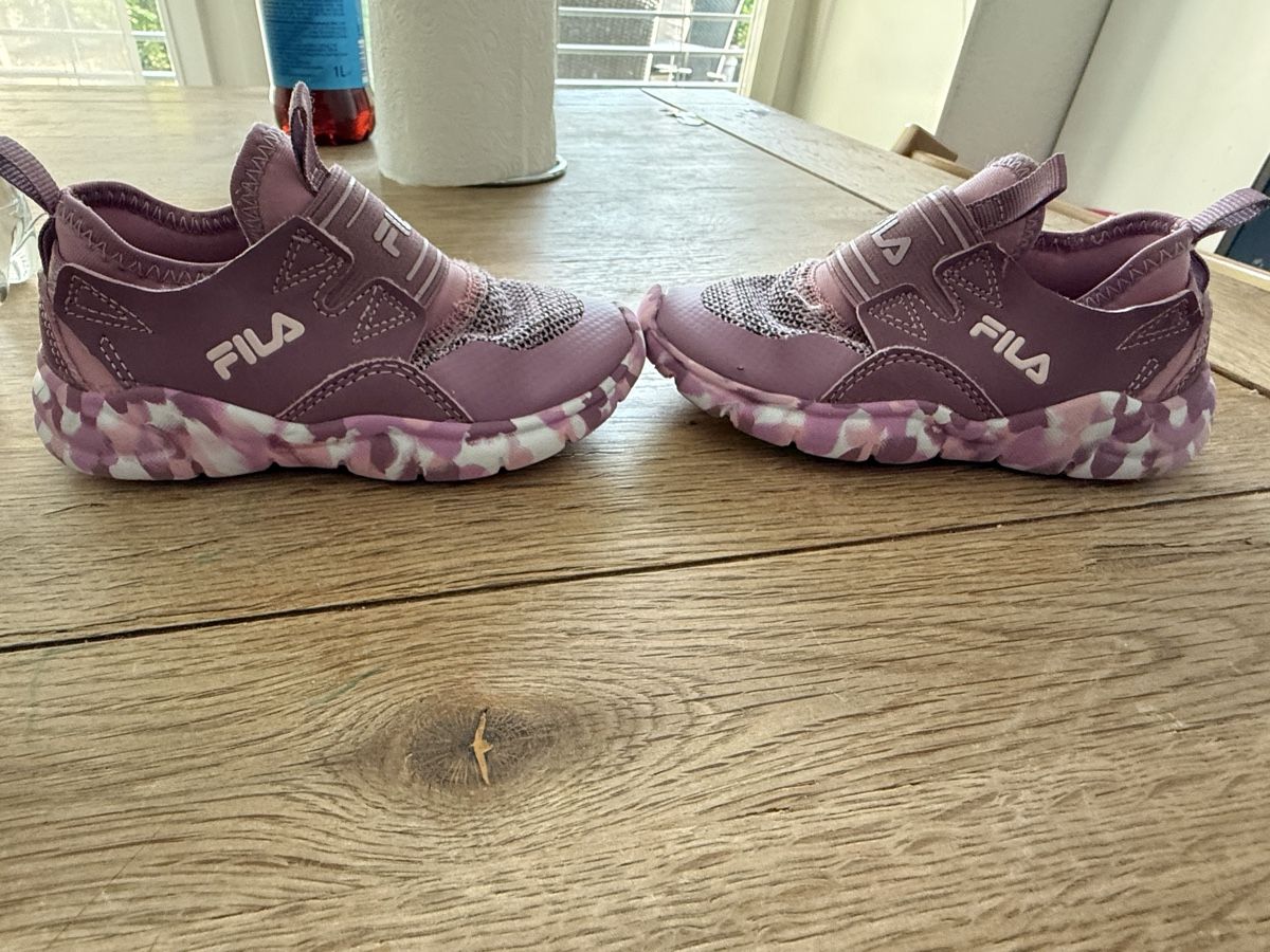 Scarpe per ragazze: Fila SlipIn Sneakers – Usato da Dällikon venduto da vis_cvd5 1