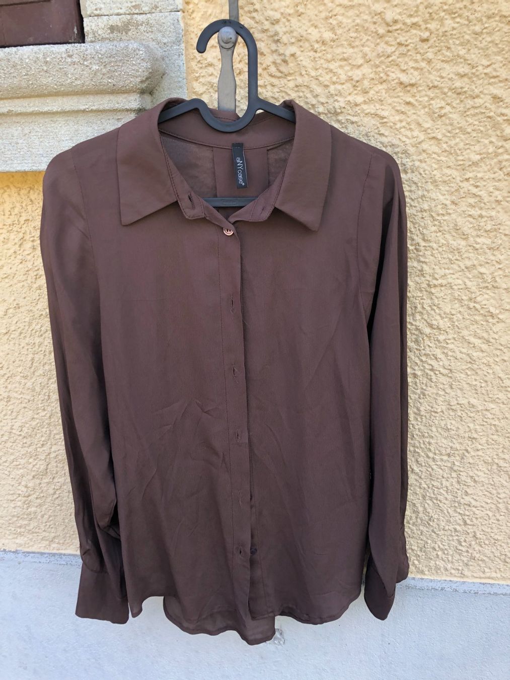 Camicette: aNYcase Bluse Langarm Brau – Usato da Wädenswil venduto da Pixie_