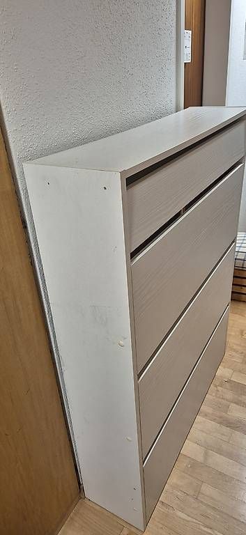 Scaffali: Schuhregal gratis zum abgeben  – Usato da Stalden (Sarnen) venduto da besttime01 1