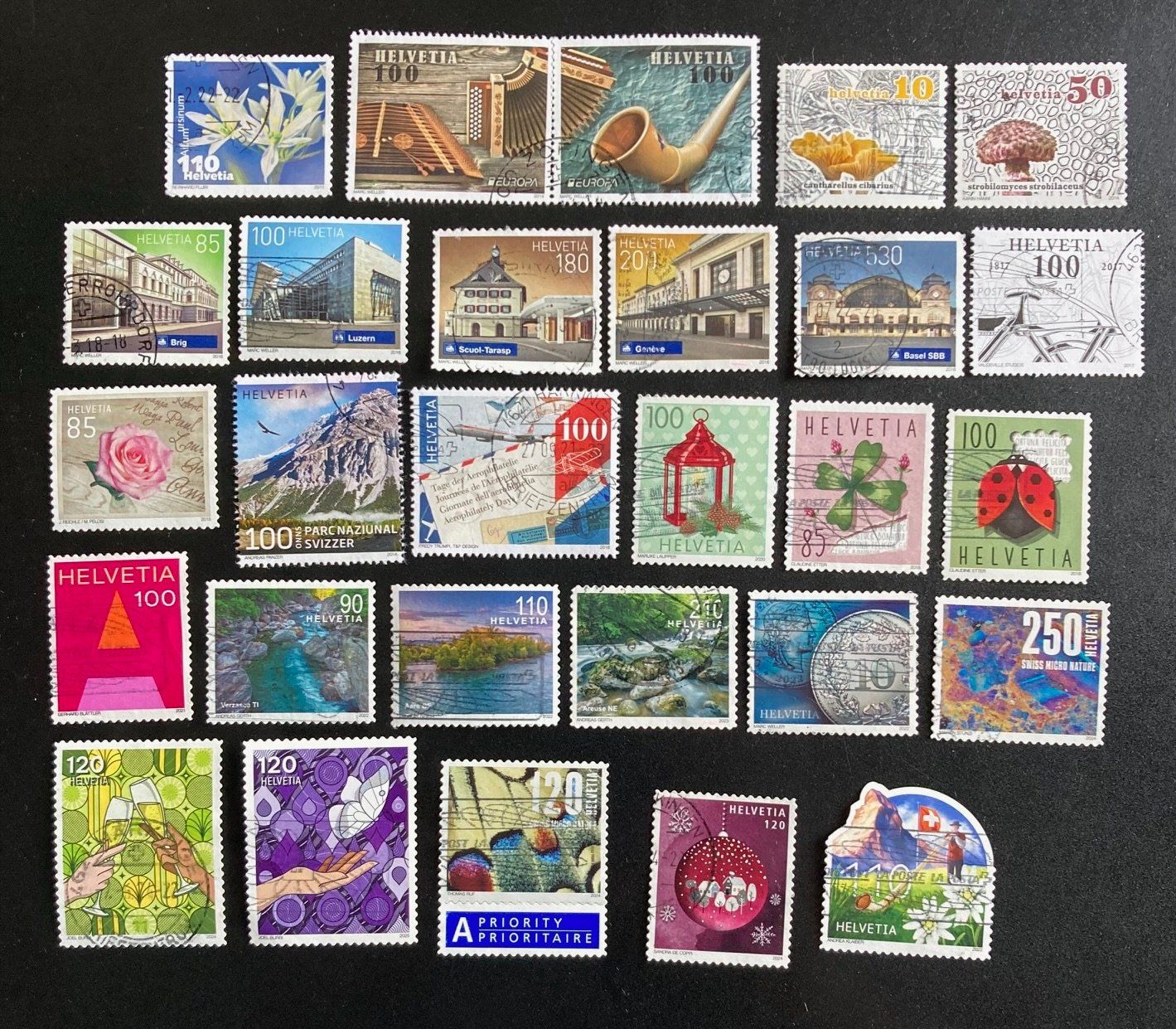Tutti i francobolli: Schweiz, 500+ Briefmarken # – Usato da Hermetschwil-Staff venduto da sta_6fjv 4